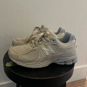 New balance 2002r size US 6 men’s/ 8 women’s